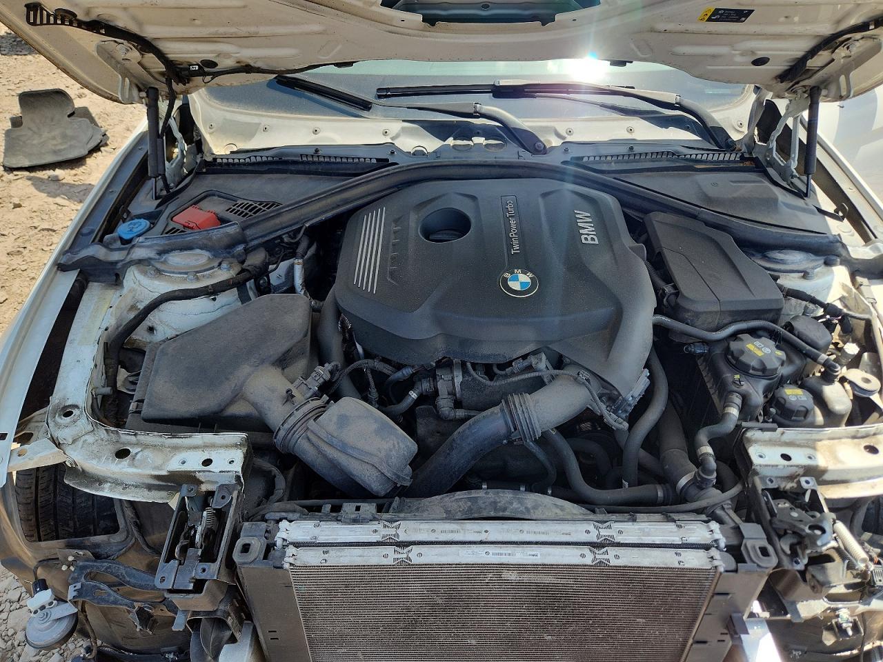 2017 BMW Seria 3 330i - zdjęcie 11
