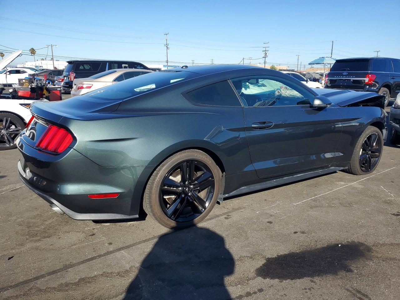 2015 Ford Mustang - zdjęcie 3