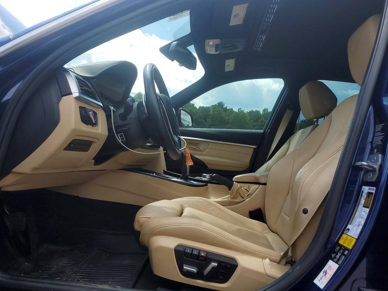 2018 BMW Seria 3 330i - zdjęcie 7