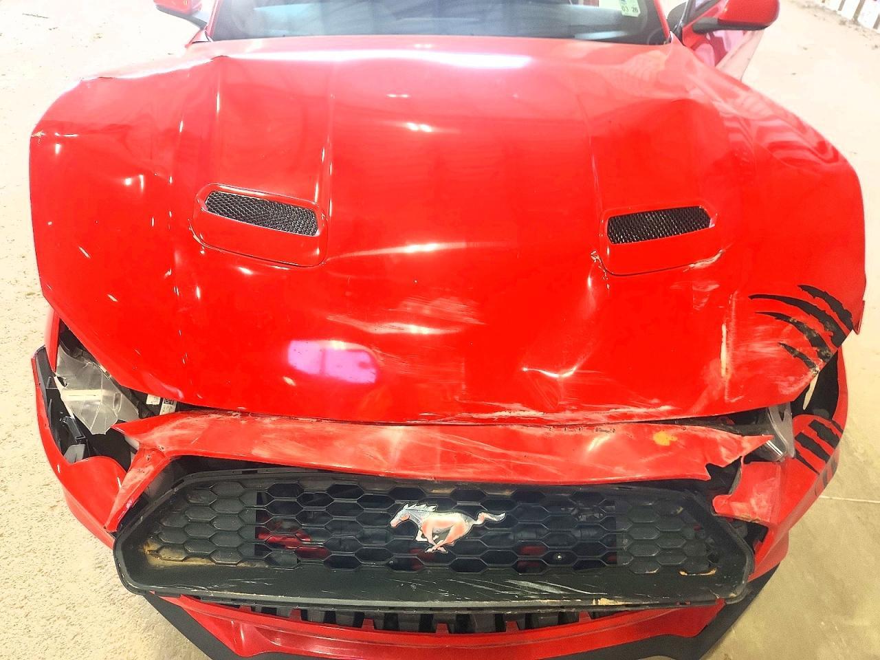 2021 Ford Mustang - zdjęcie 11