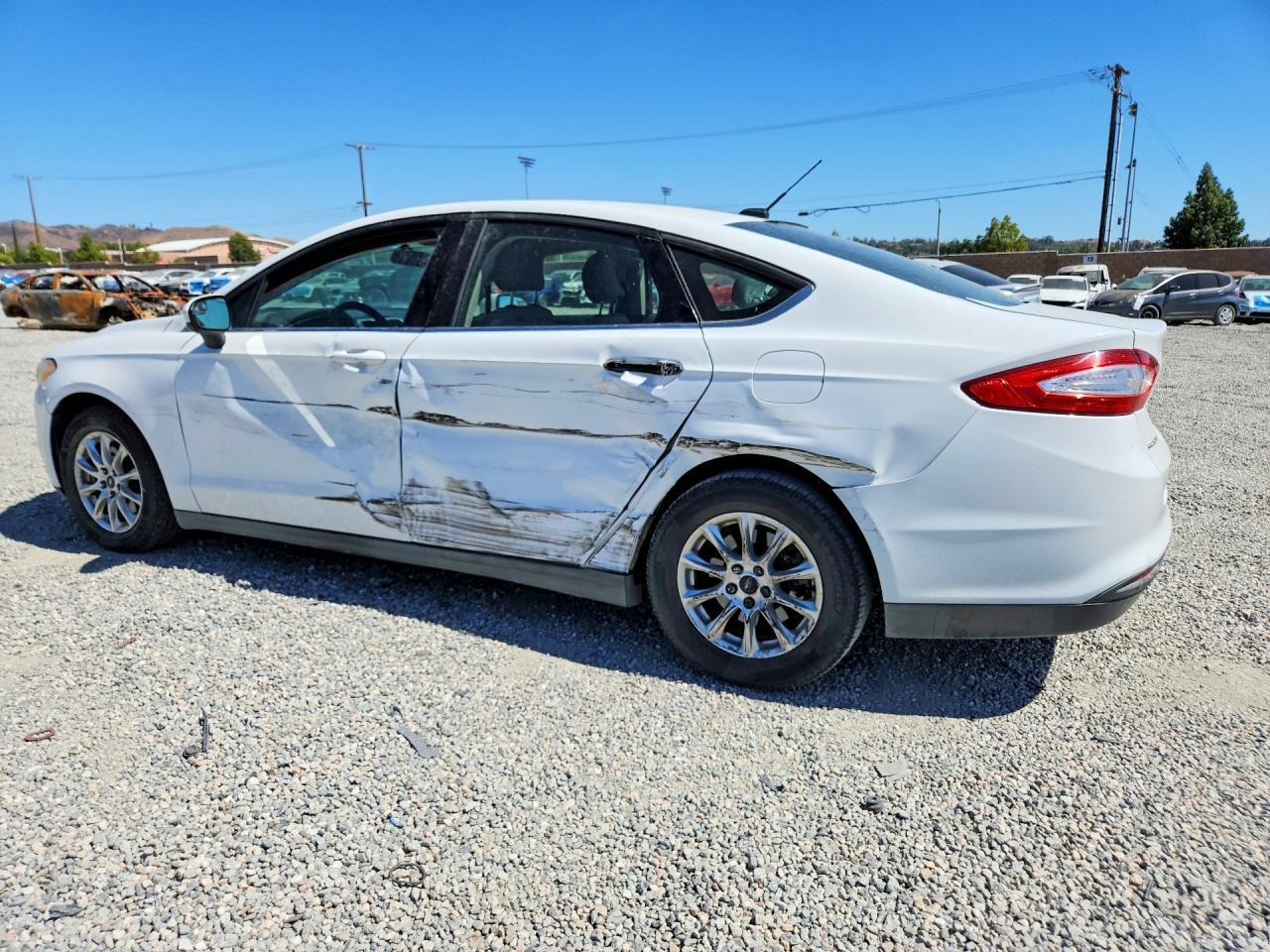 2015 Ford Fusion S - zdjęcie 2