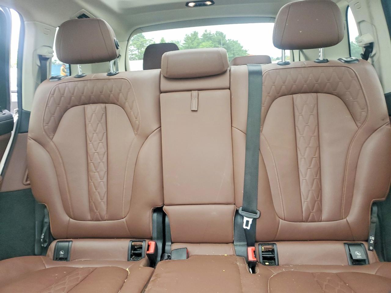 2022 BMW X7 xDrive40I - zdjęcie 10