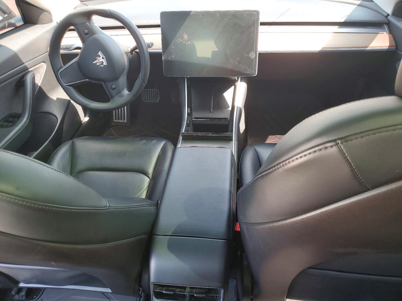 2020 Tesla Model 3 - zdjęcie 8