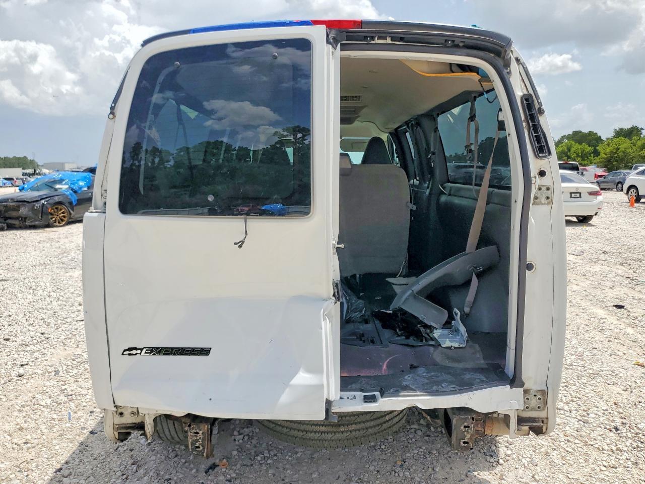 2020 Chevrolet Express G3500 Lt - zdjęcie 6