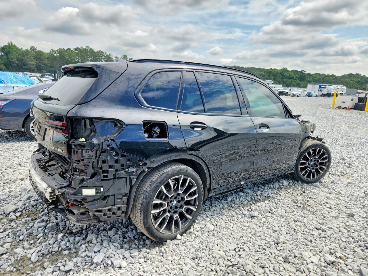 2026 BMW X5 xDrive50E - zdjęcie 3