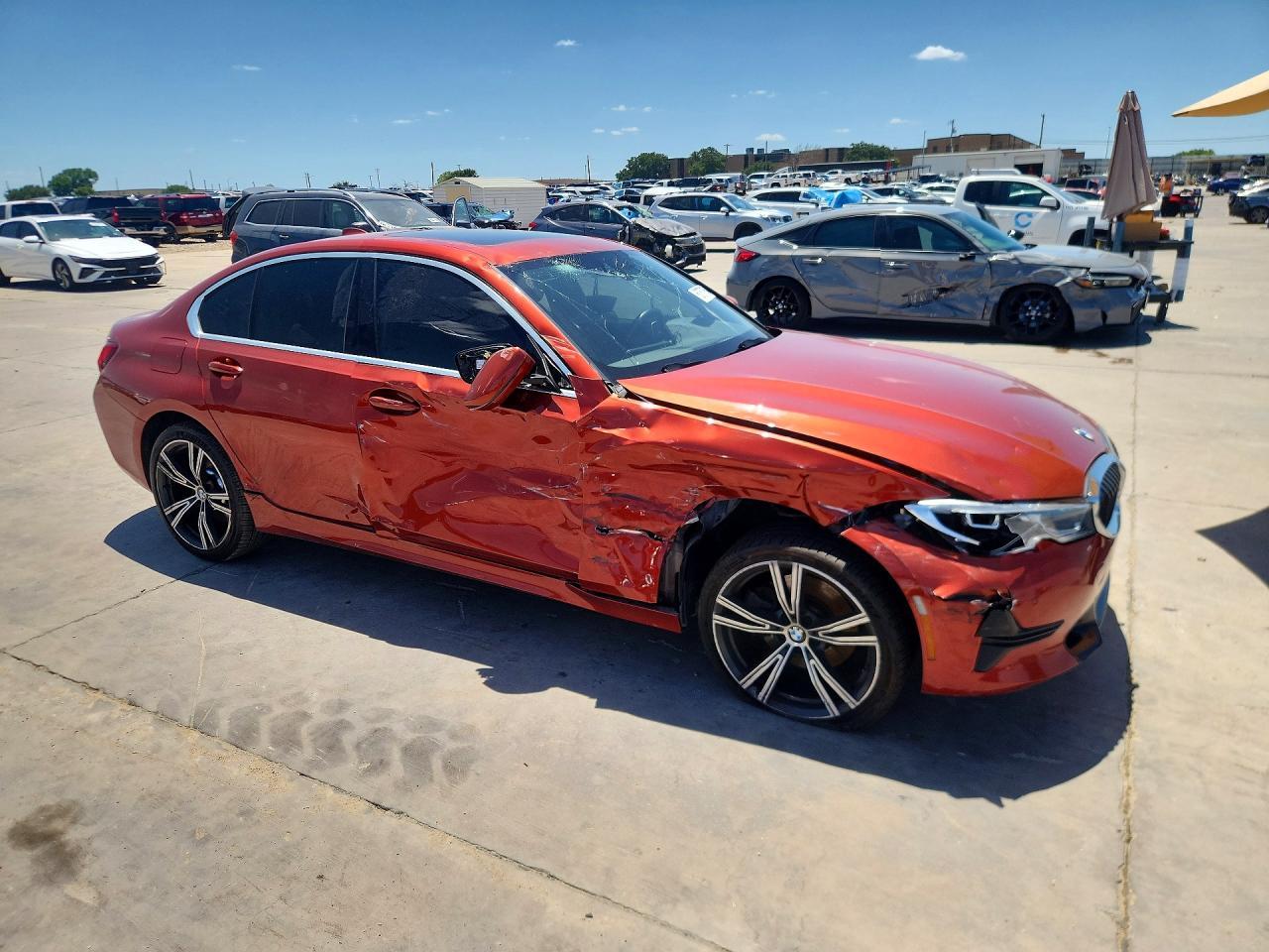 2021 BMW 330I - zdjęcie 4
