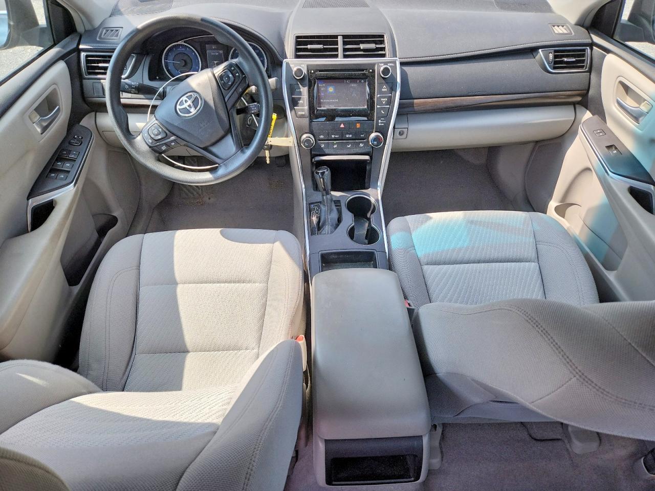 2015 Toyota Camry Le - zdjęcie 8