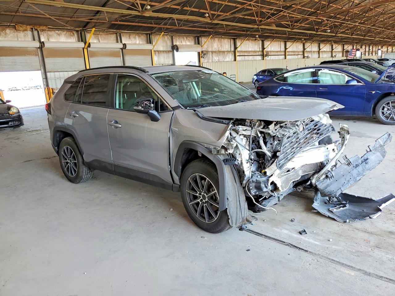 2020 Toyota Rav4 Xle - zdjęcie 4