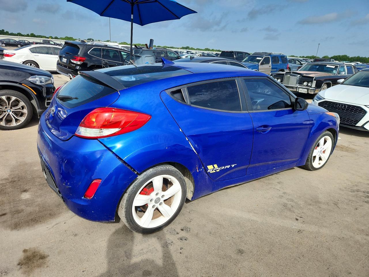 2013 Hyundai Veloster Base - zdjęcie 3