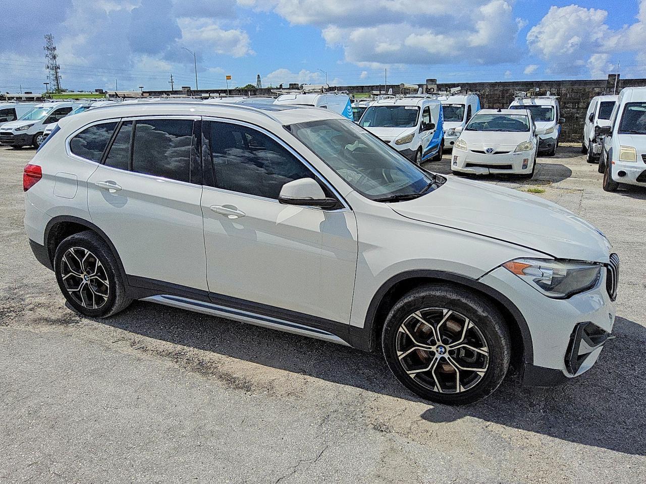 2020 BMW X1 Sdrive28I - zdjęcie 4