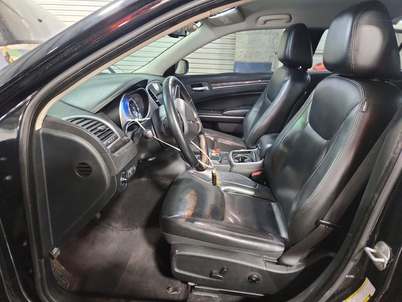 2018 Chrysler 300 Touring - zdjęcie 7