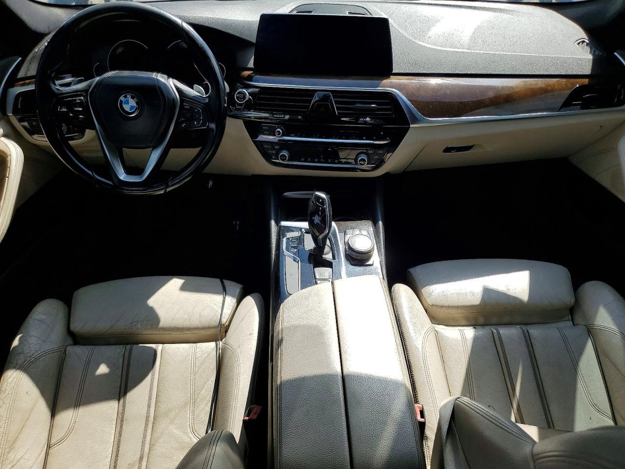 2017 BMW 540 I - zdjęcie 8