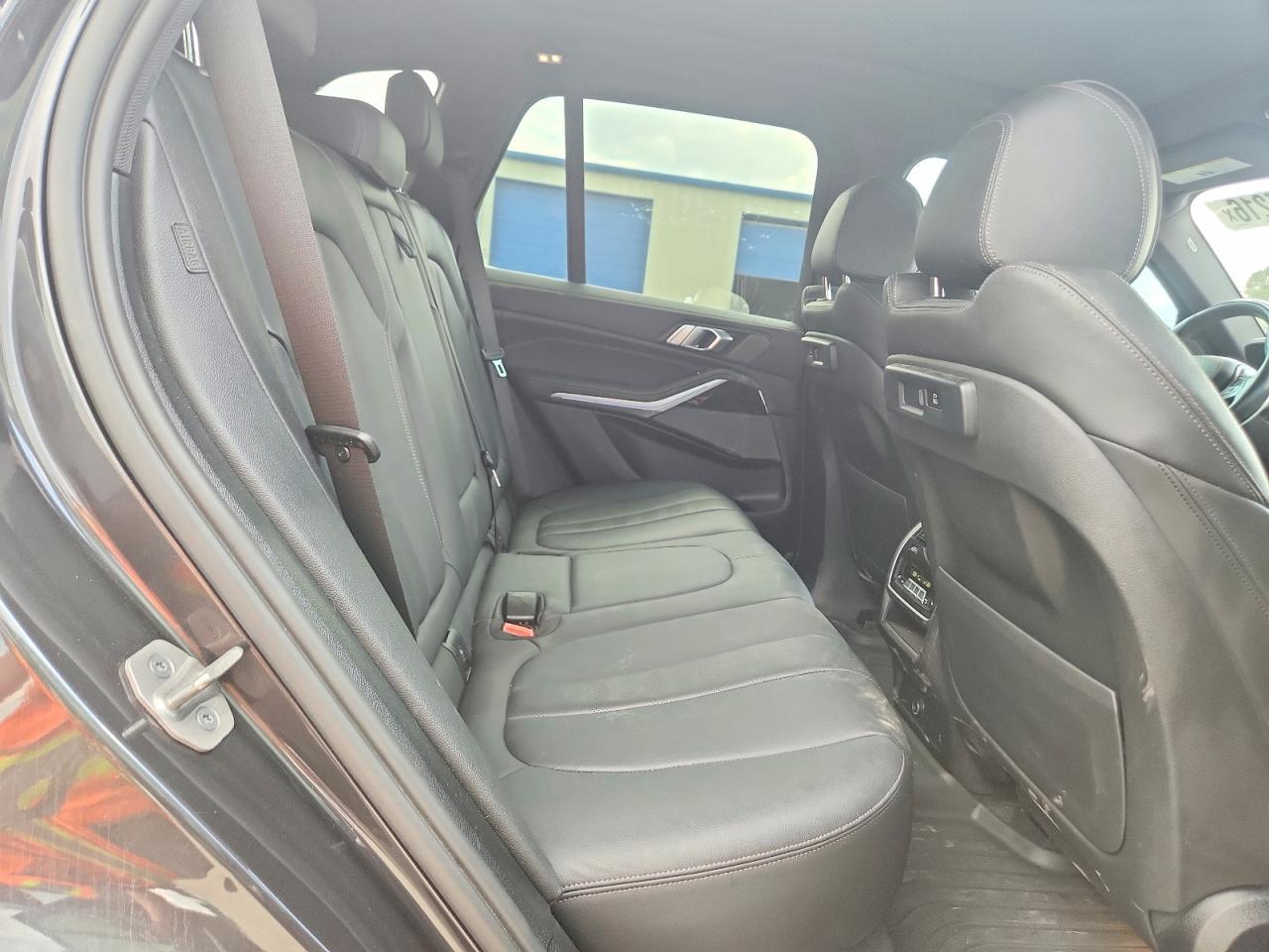 2021 BMW X5 xDrive45E - zdjęcie 11