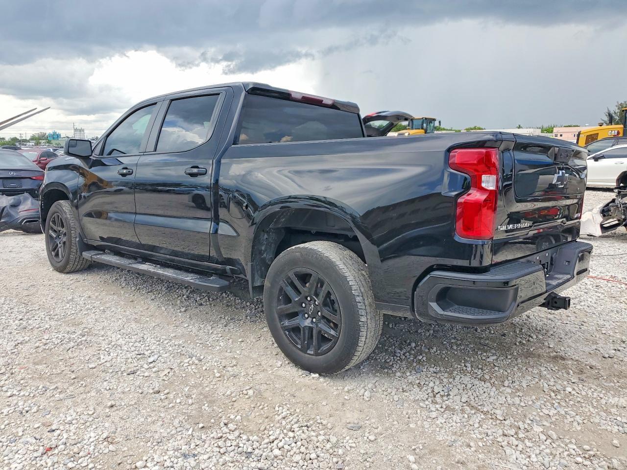 2024 Chevrolet Silverado C1500 Rst - zdjęcie 2