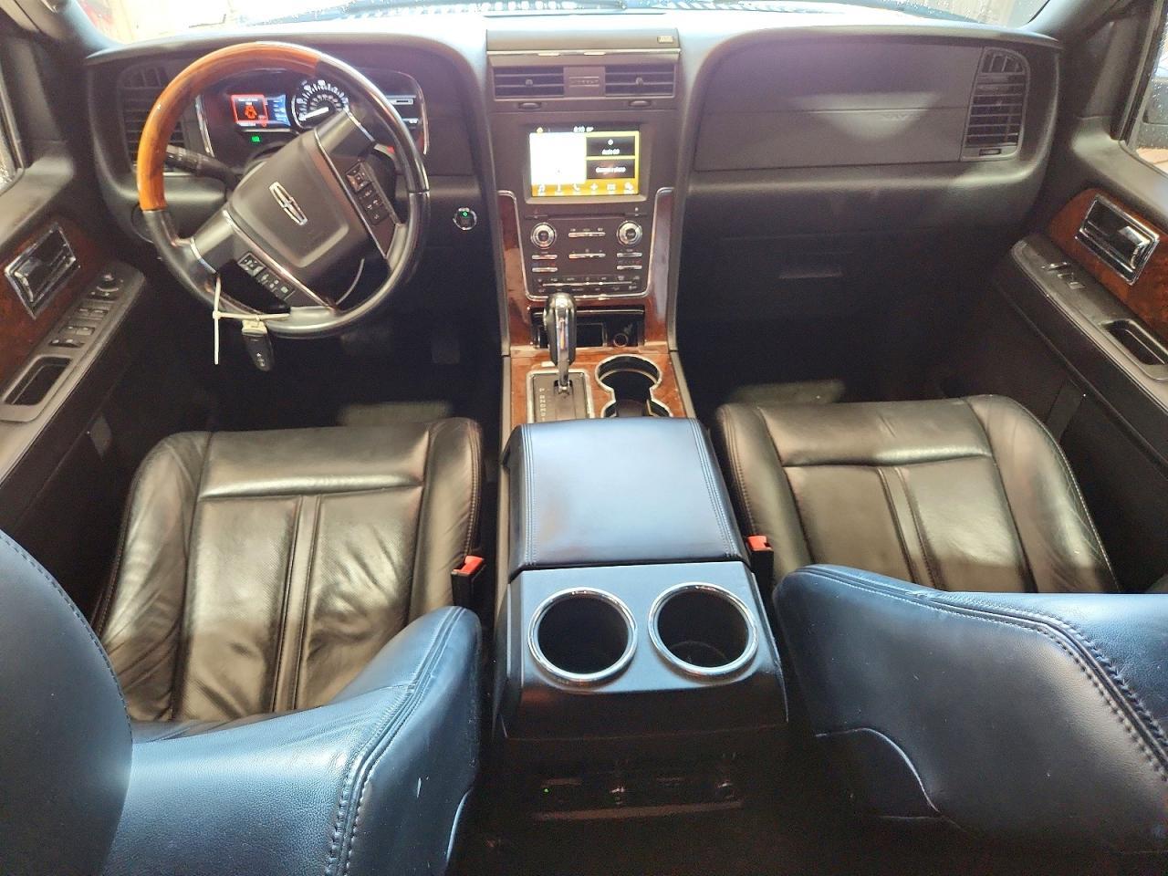 2016 Lincoln Navigator Select - zdjęcie 8
