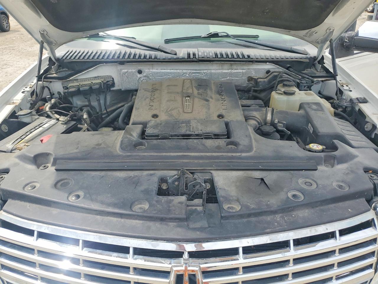 2013 Lincoln Navigator - zdjęcie 12