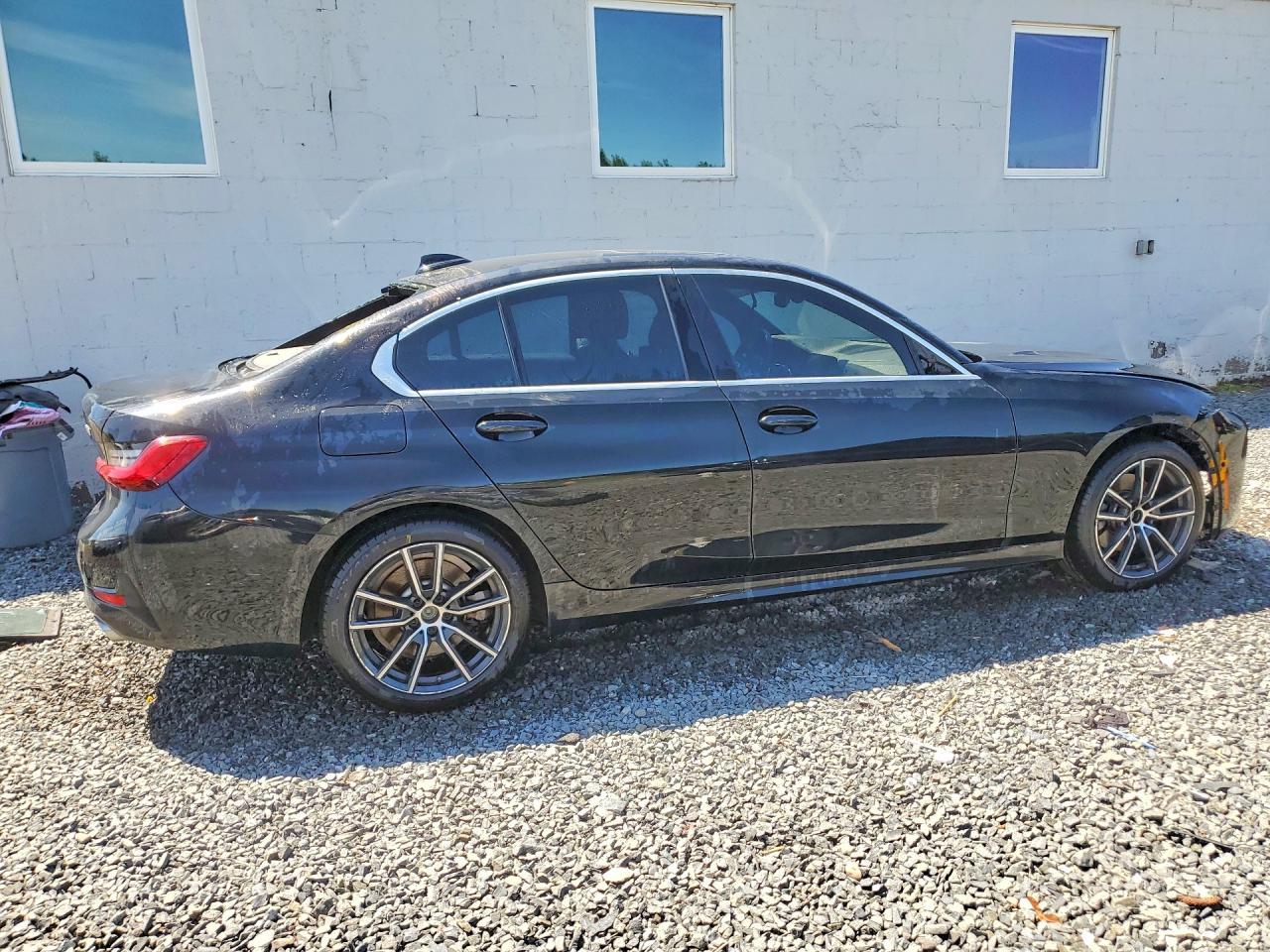 2019 BMW Seria 3 330i - zdjęcie 3