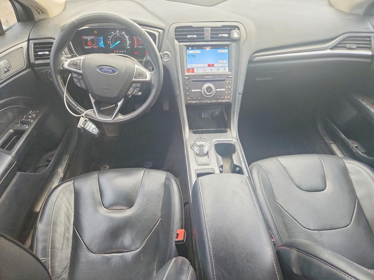 2019 Ford Fusion Titanium - zdjęcie 8
