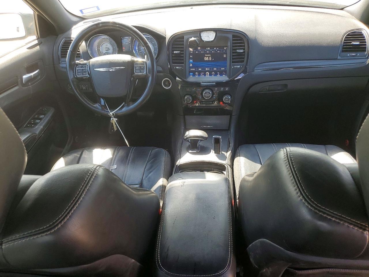 2014 Chrysler 300 S - zdjęcie 8