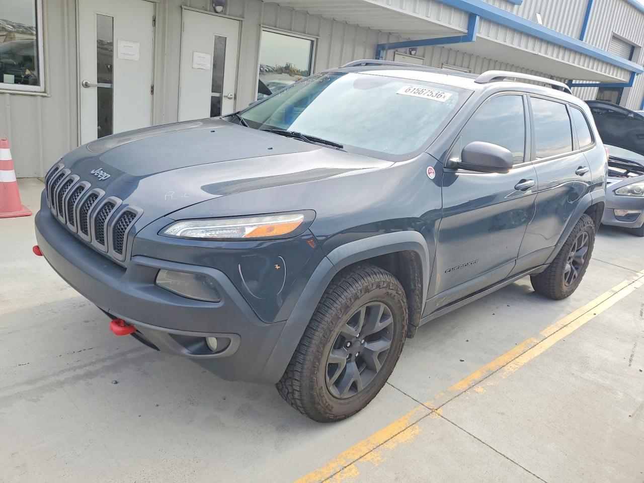 2016 Jeep Cherokee Trailhawk - zdjęcie główne