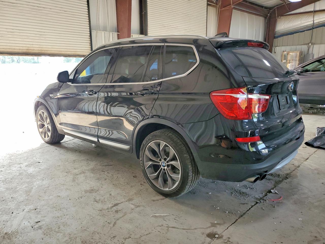 2017 BMW X3 xDrive35I - zdjęcie 2