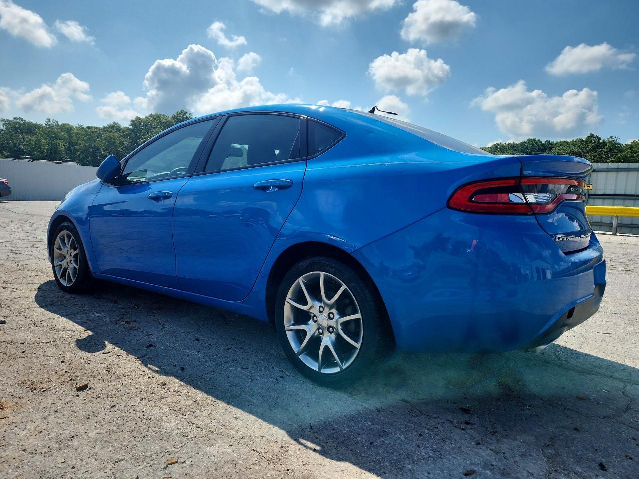 2015 Dodge Dart Sxt - zdjęcie 2