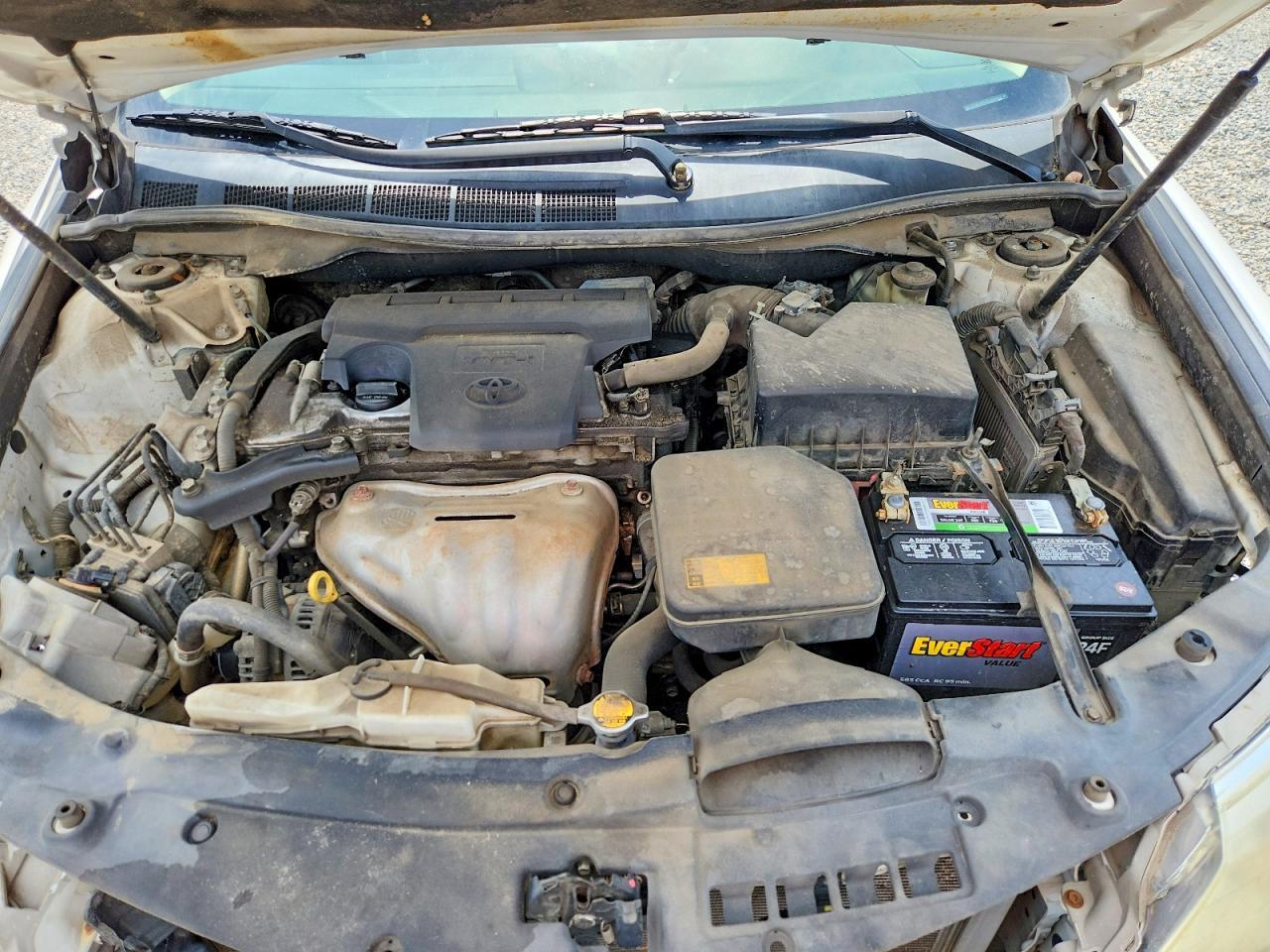 2014 Toyota Camry Le - zdjęcie 11