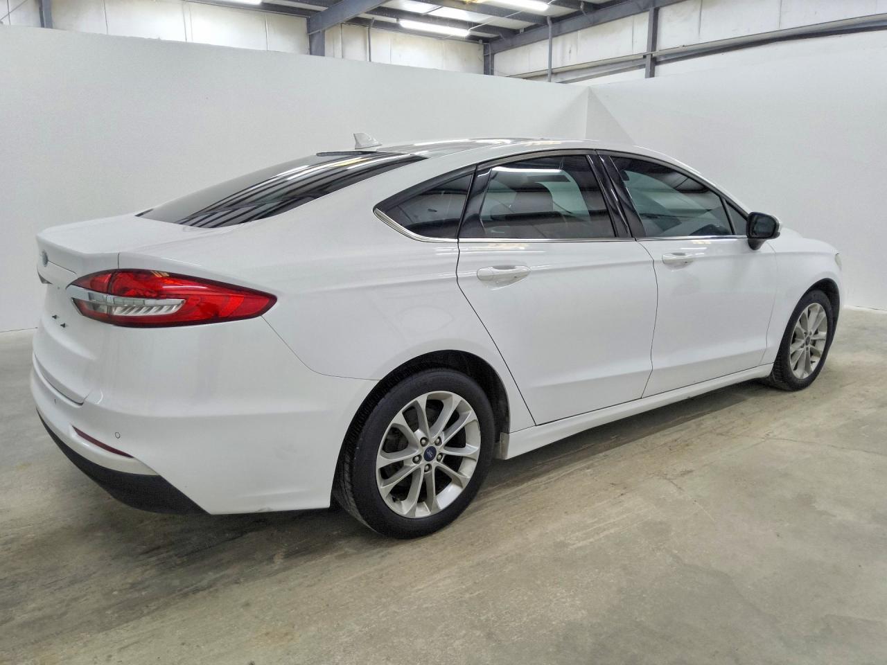 2020 Ford Fusion Se - zdjęcie 3