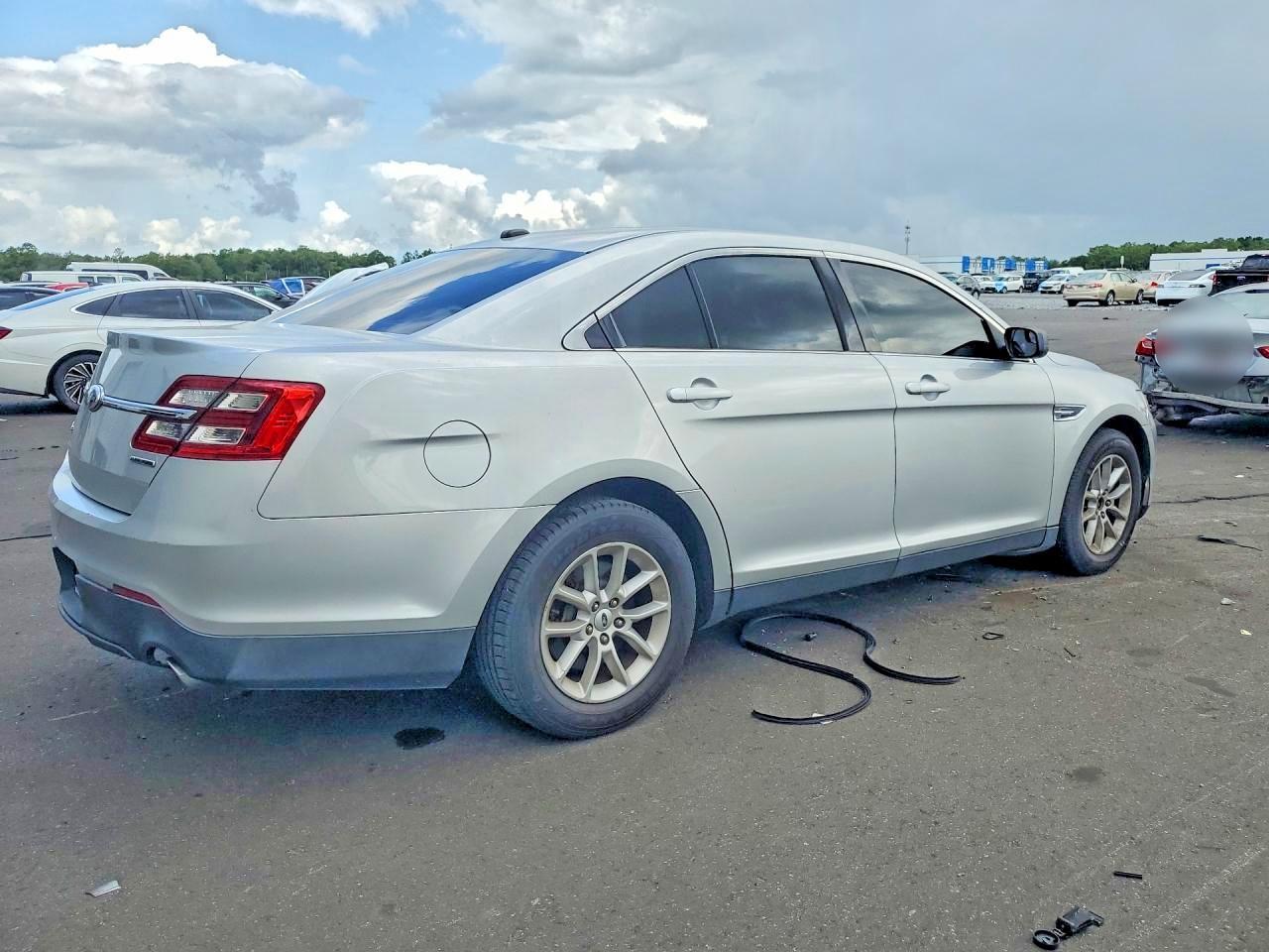 2013 Ford Taurus Se - zdjęcie 3