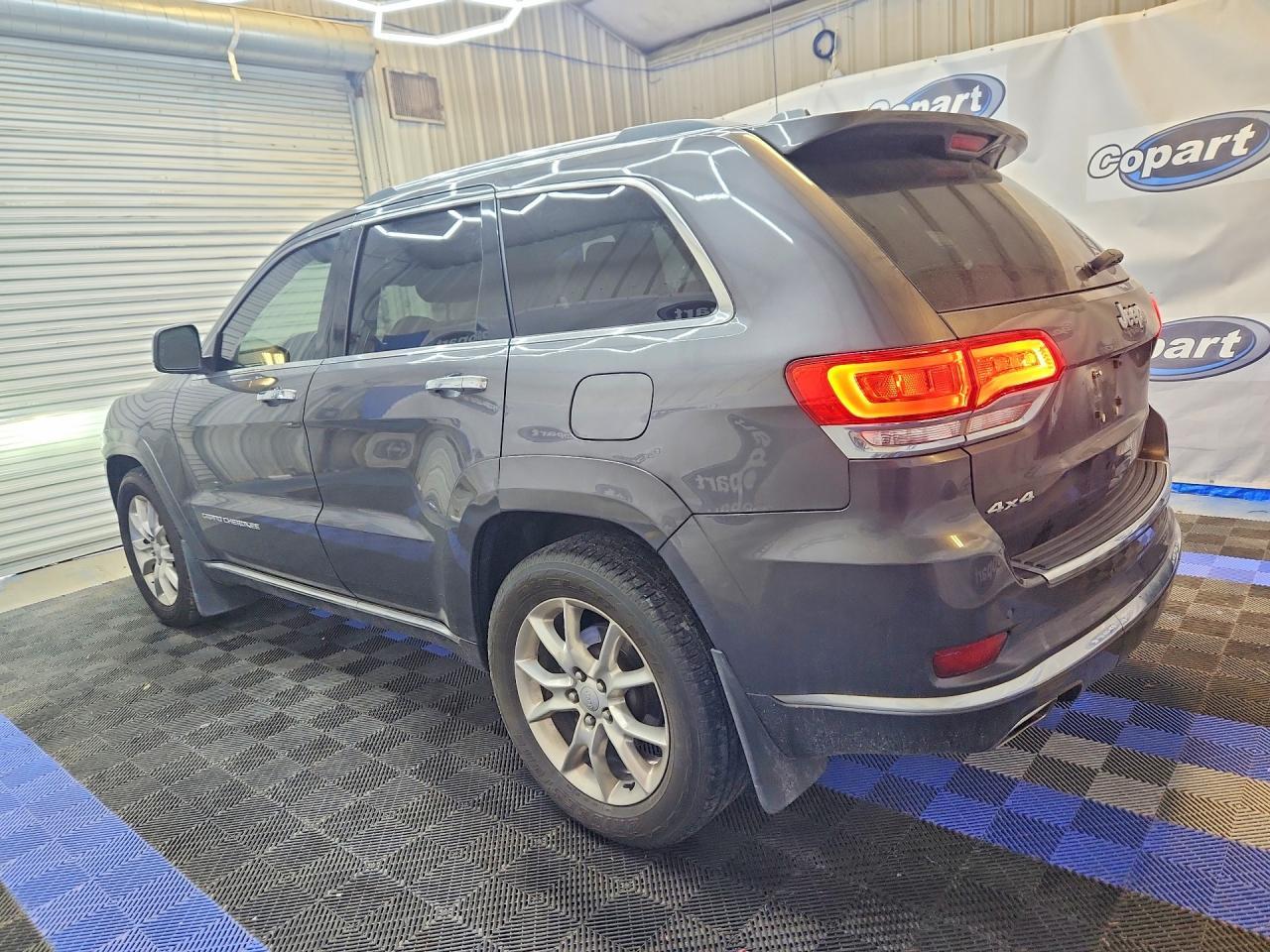 2015 Jeep Grand Cherokee Summit - zdjęcie 2