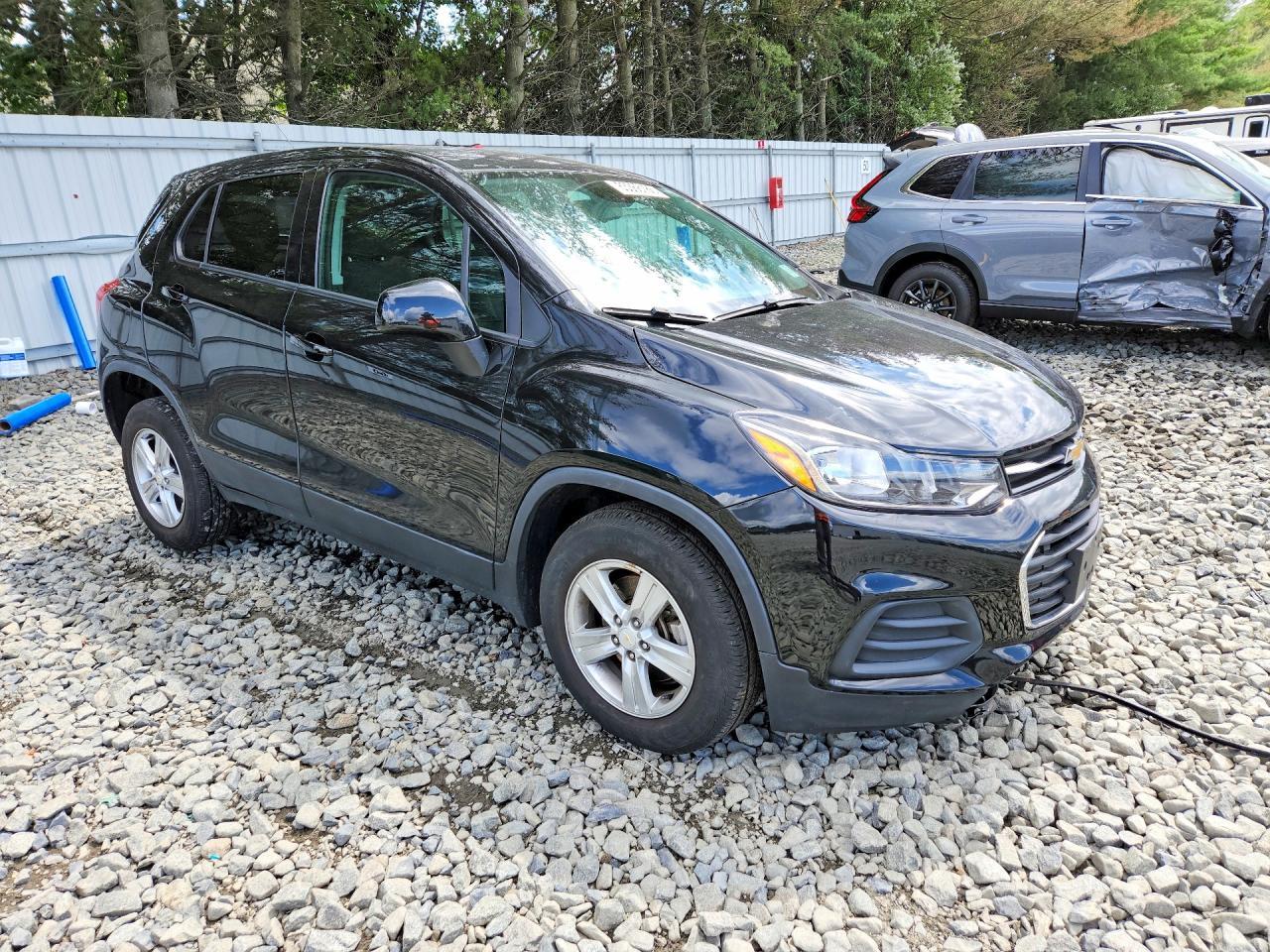2022 Chevrolet Trax Ls - zdjęcie 4