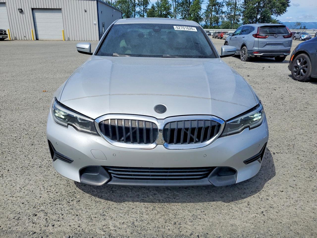2020 BMW 330I - zdjęcie 5