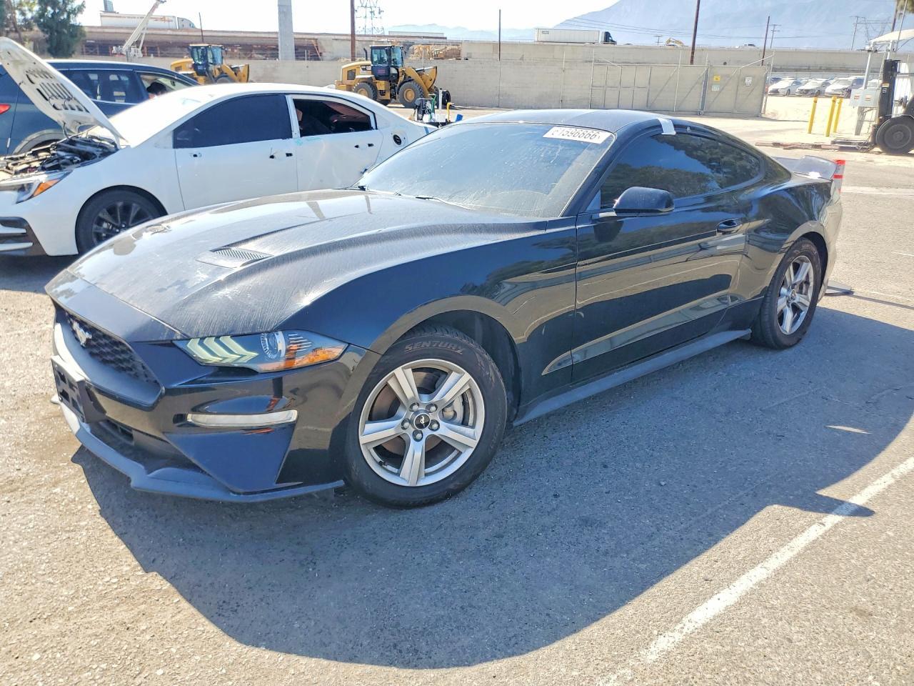 2018 Ford Mustang - zdjęcie główne