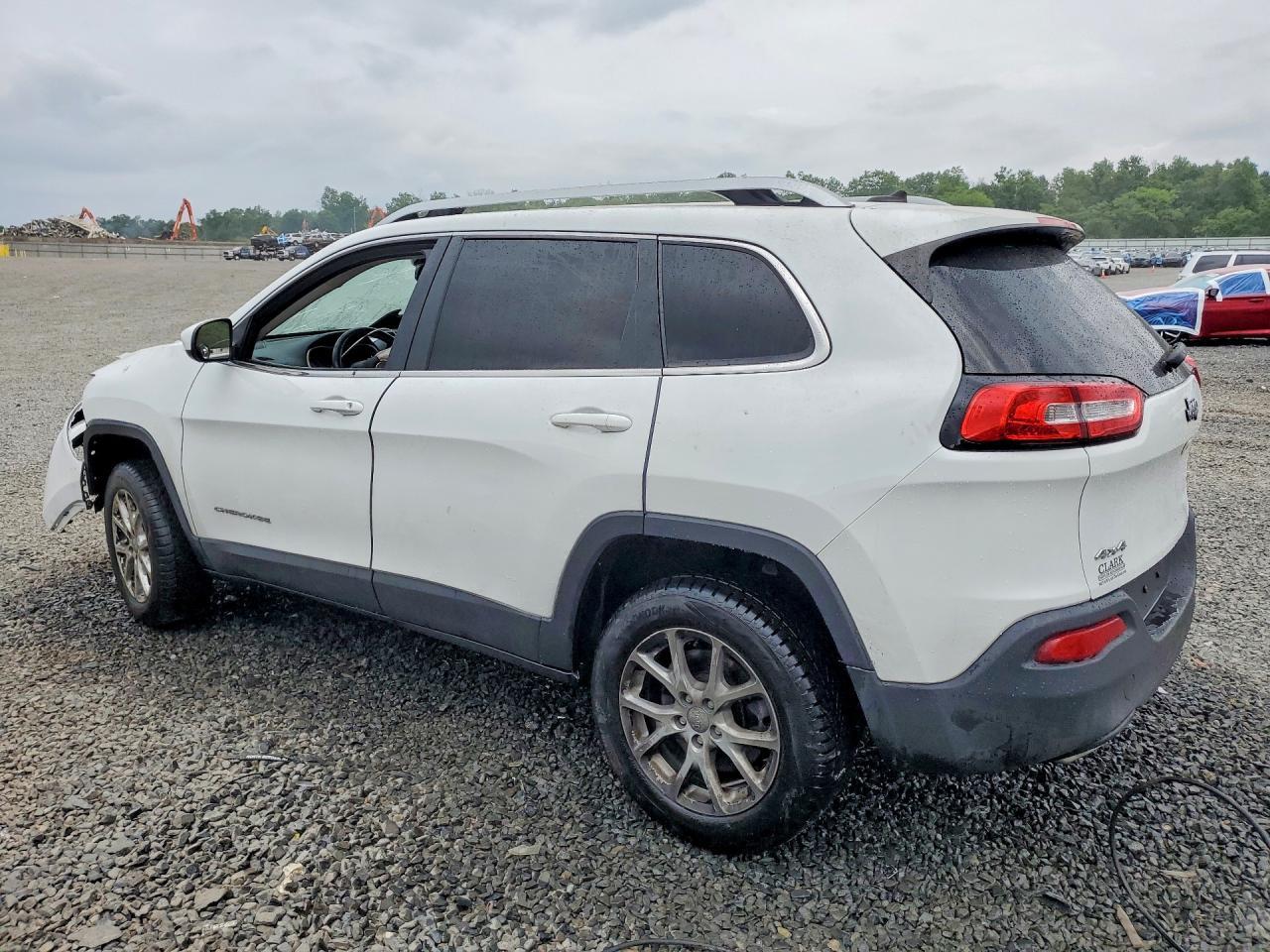 2015 Jeep Cherokee Latitude - zdjęcie 2
