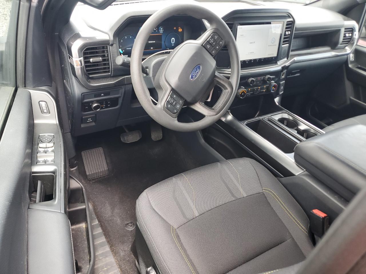 2025 Ford F150 Stx - zdjęcie 8