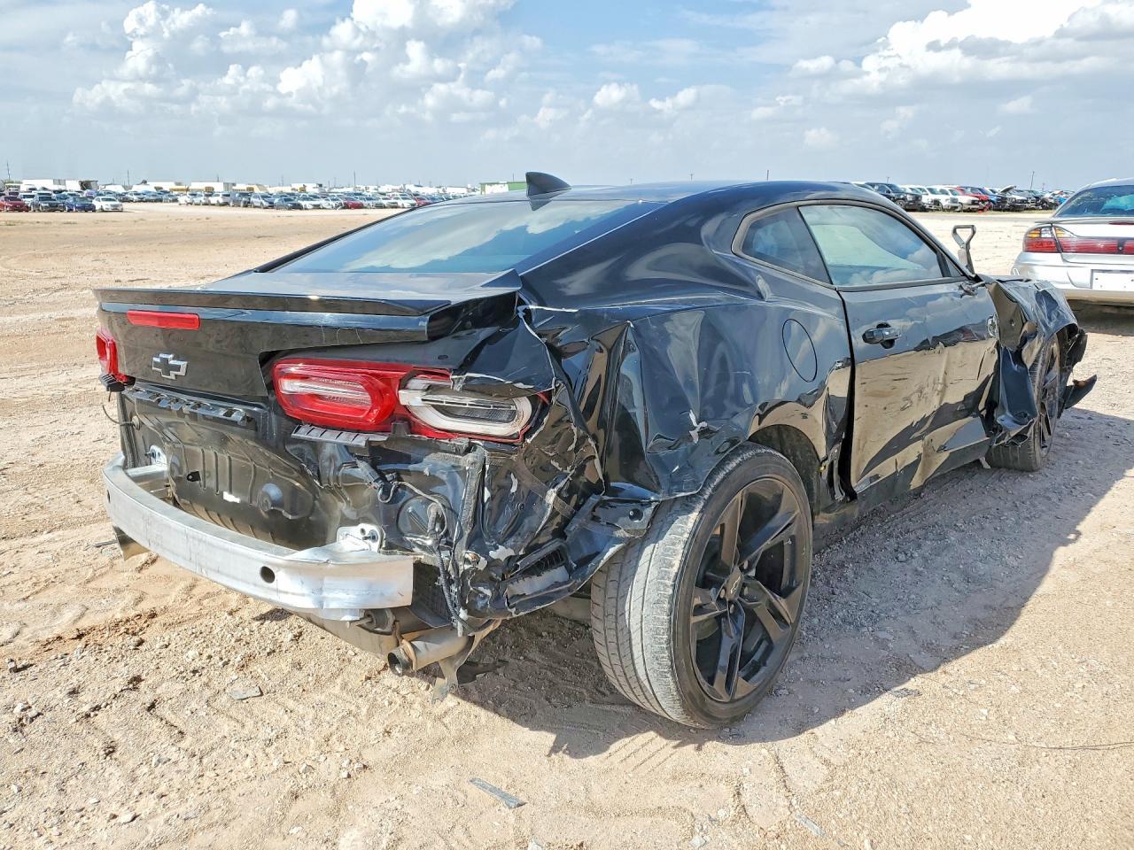 2023 Chevrolet Camaro Ls - zdjęcie 3