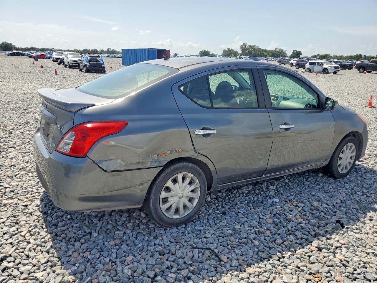 2016 Nissan Versa 1.6 Sv - zdjęcie 3