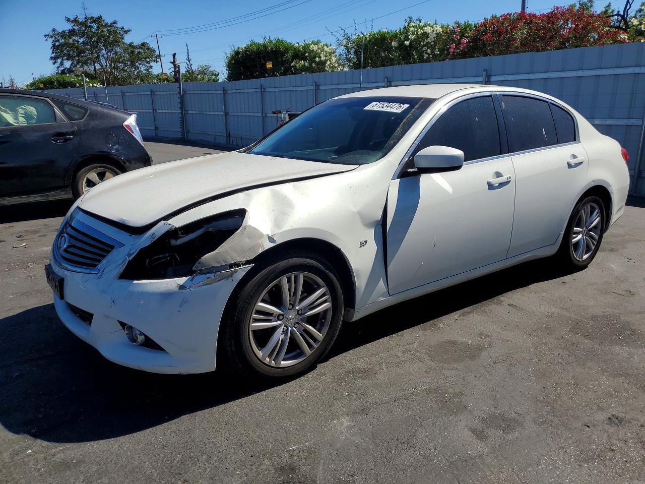2015 Infiniti Q40 Base - zdjęcie główne