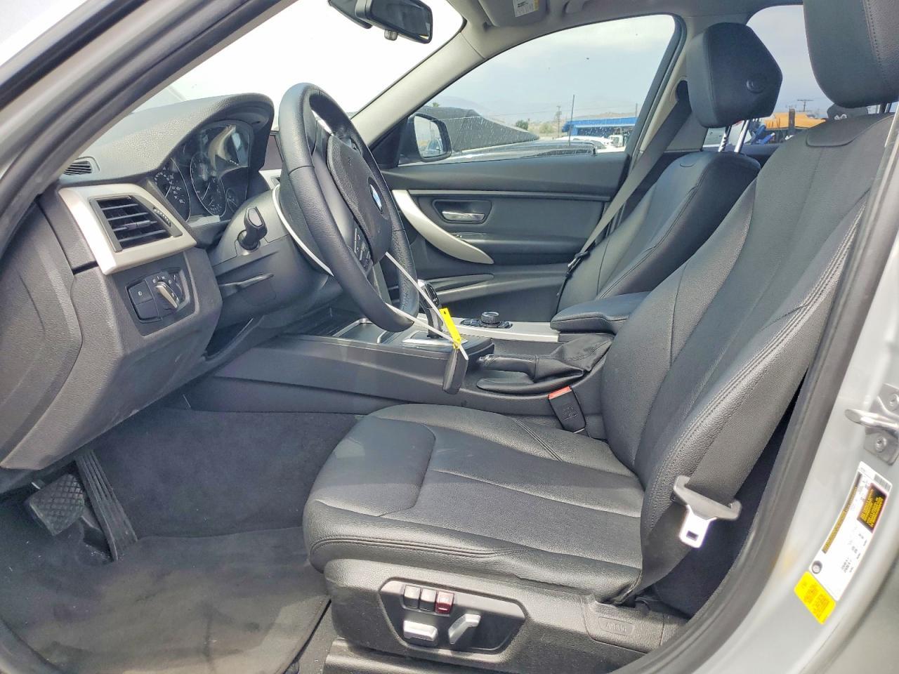 2018 BMW 320 I - zdjęcie 7