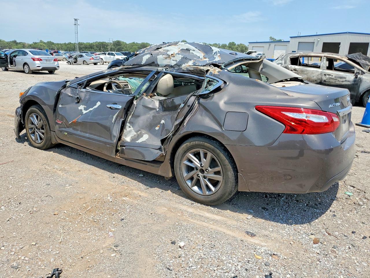 2017 Nissan Altima 2.5 Sv - zdjęcie 2