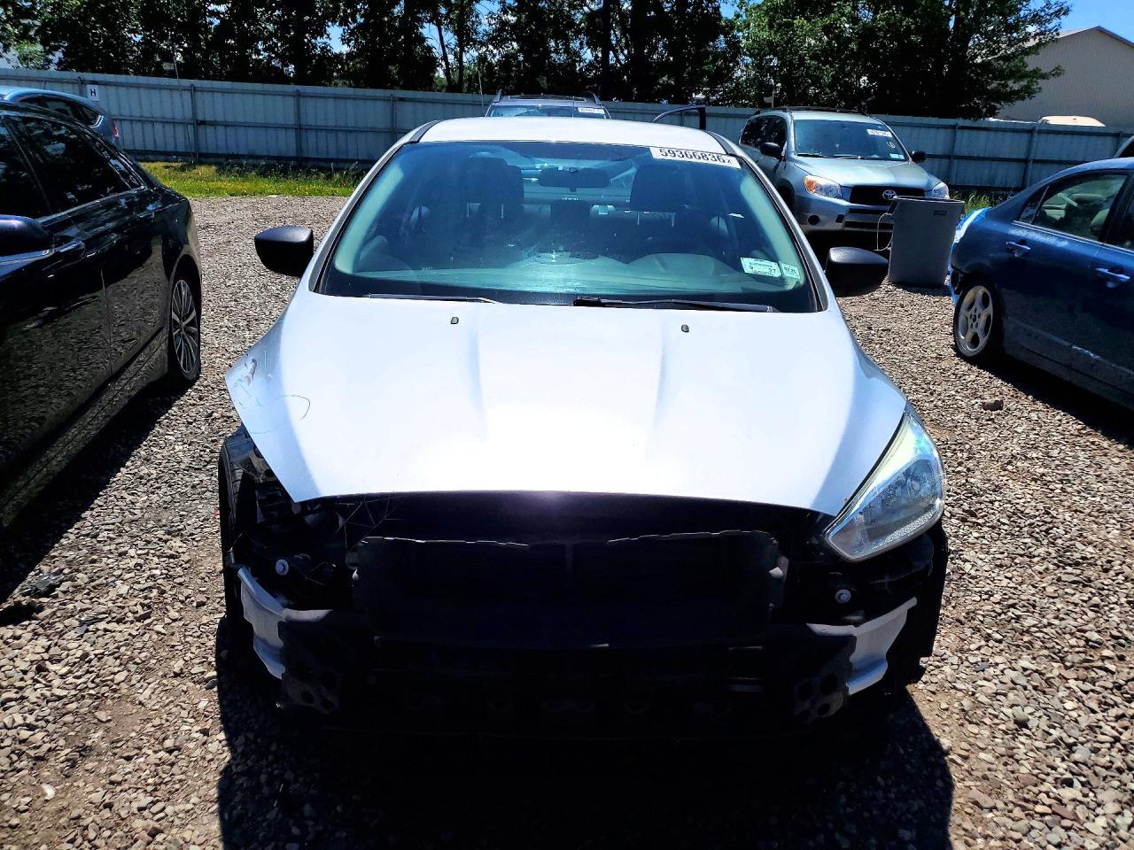 2016 Ford Focus S - zdjęcie 5