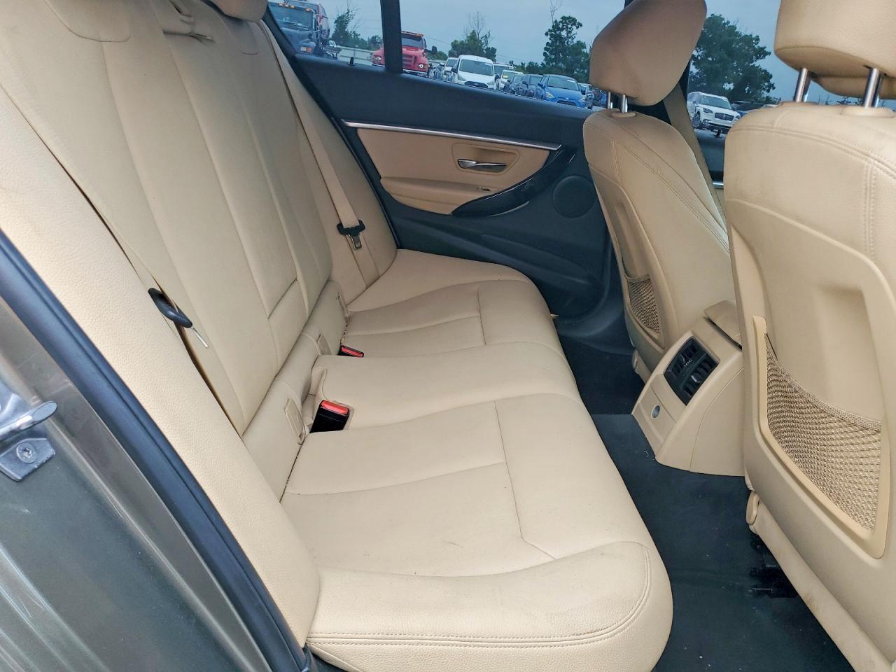 2018 BMW 330 I - zdjęcie 10