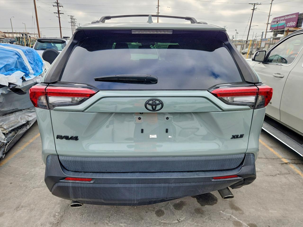 2023 Toyota Rav4 Xle - zdjęcie 6