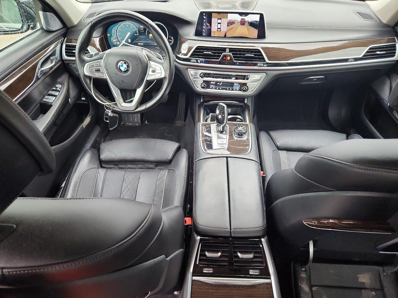 2016 BMW 750 Xi - zdjęcie 8