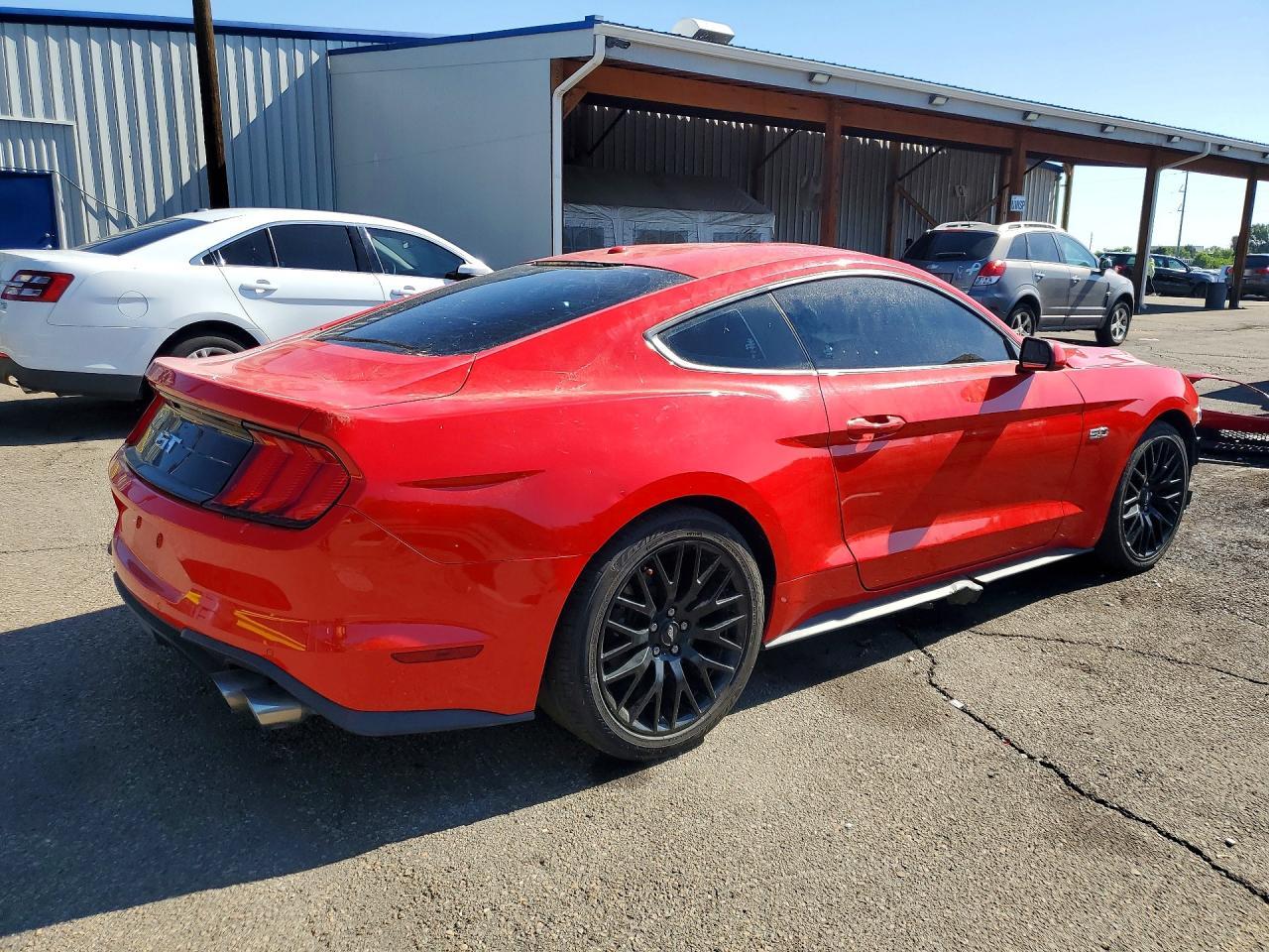 2019 Ford Mustang Gt - zdjęcie 3