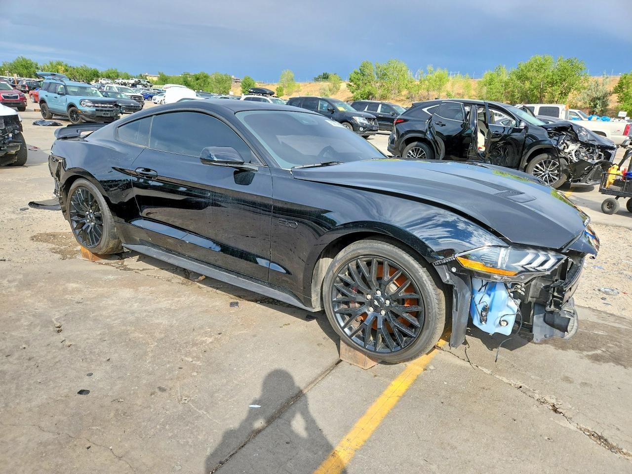 2021 Ford Mustang Gt - zdjęcie 4