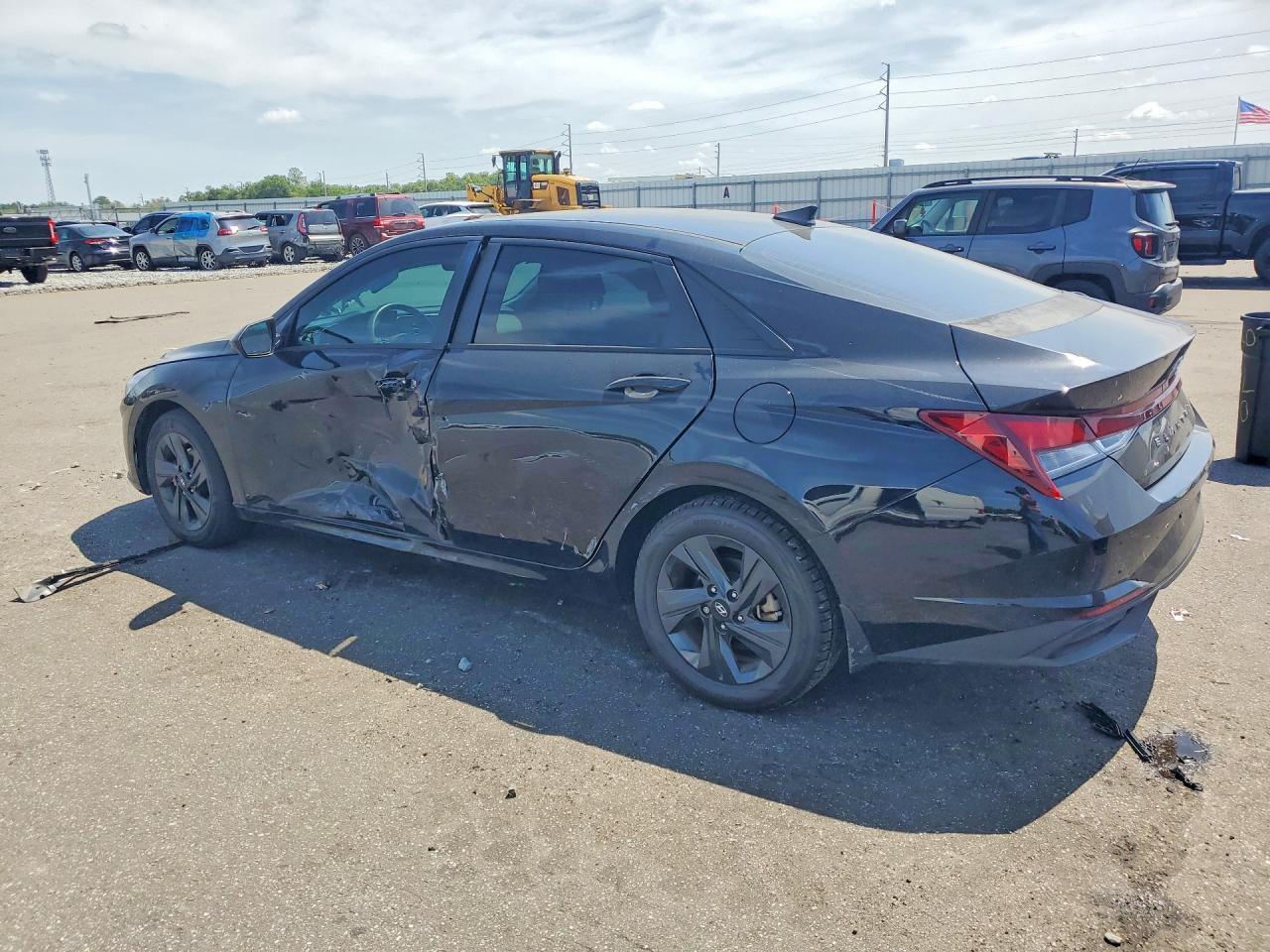 2022 Hyundai Elantra Sel - zdjęcie 2