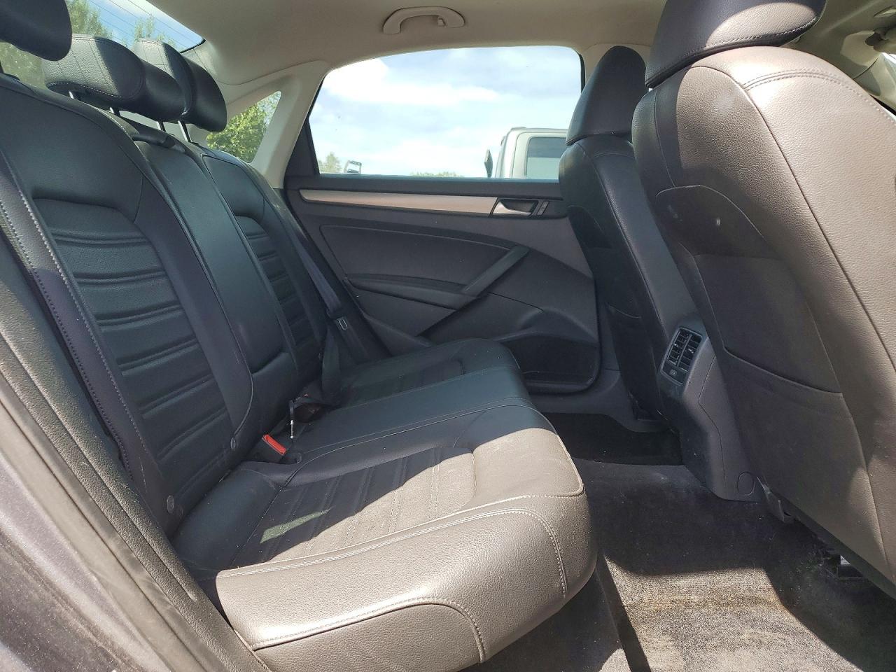 2015 Volkswagen Passat Se - zdjęcie 10
