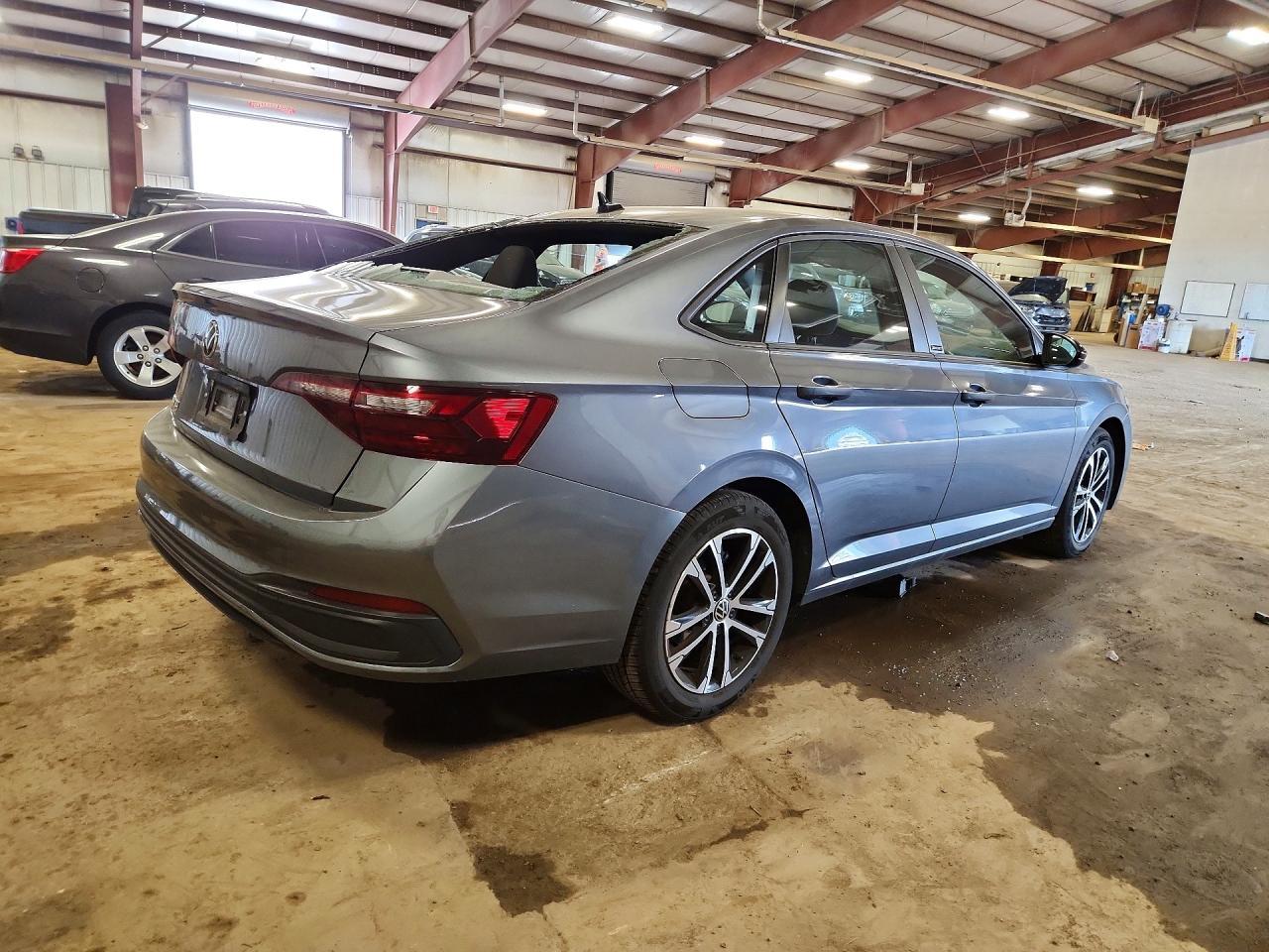 2024 Volkswagen Jetta Sport - zdjęcie 3