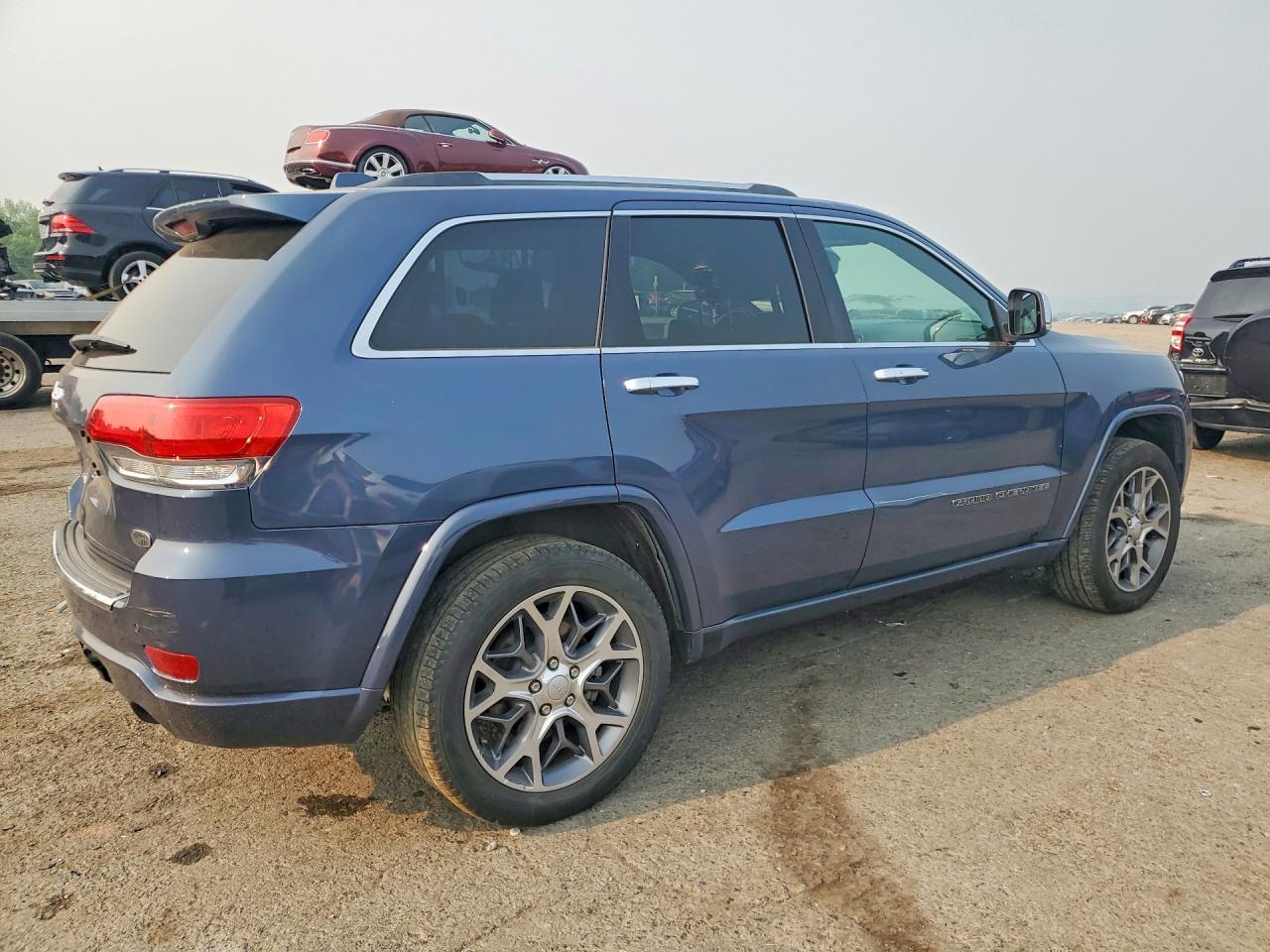 2021 Jeep Grand Cherokee Overland - zdjęcie 3